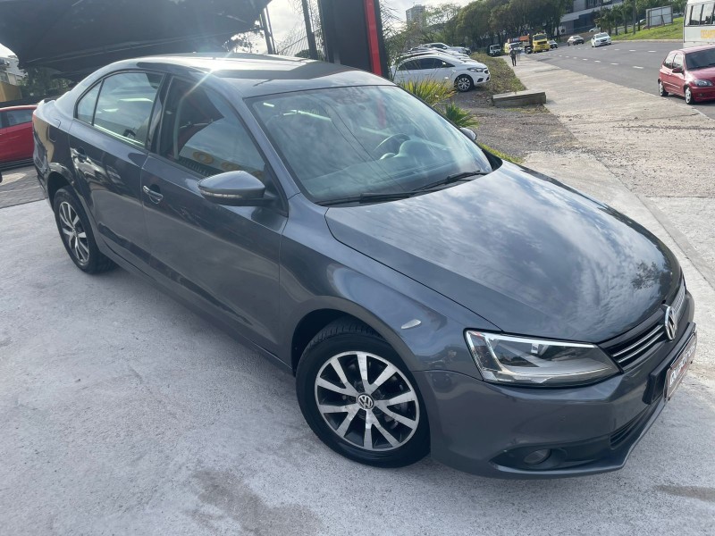 jetta 2.0 comfortline flex 4p tiptronic 2013 caxias do sul