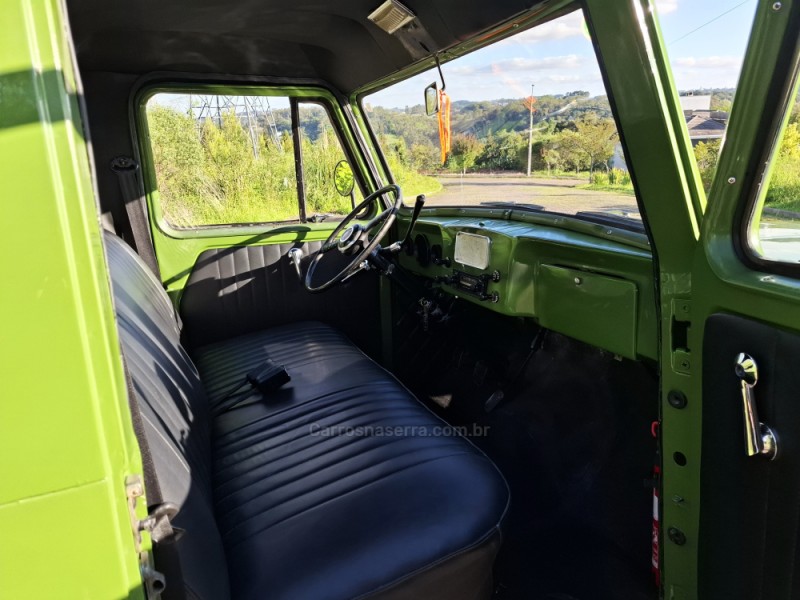 F-75 2.3 4X4 PICK-UP MANUAL - 1973 - BENTO GONçALVES