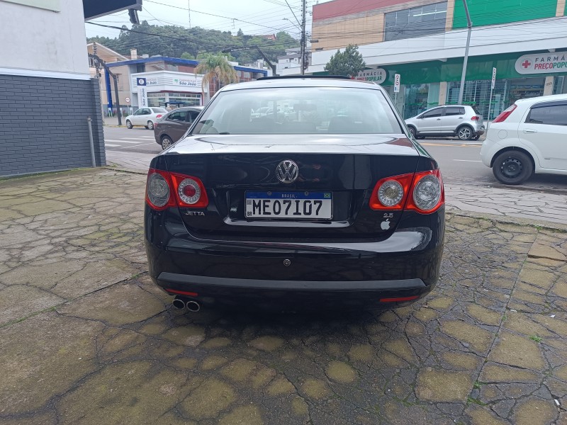 JETTA 2.5 I 20V 150CV GASOLINA 4P TIPTRONIC - 2008 - FLORES DA CUNHA