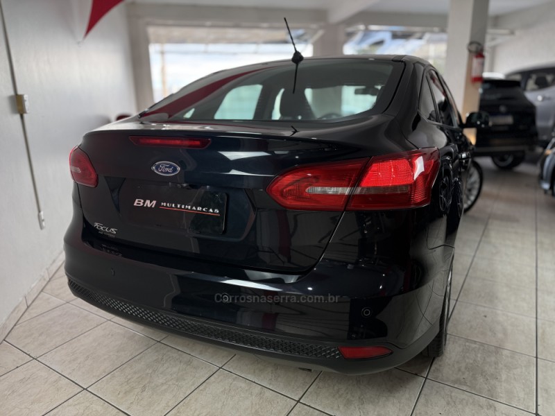 FOCUS 2.0 SE PLUS SEDAN 16V FLEX 4P AUTOMÁTICO - 2018 - GUAPORé