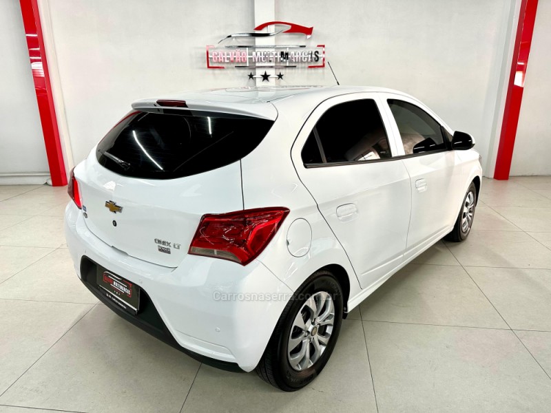 ONIX 1.4 MPFI LT 8V FLEX 4P MANUAL - 2017 - CAXIAS DO SUL