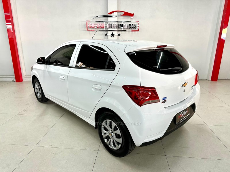 ONIX 1.4 MPFI LT 8V FLEX 4P MANUAL - 2017 - CAXIAS DO SUL