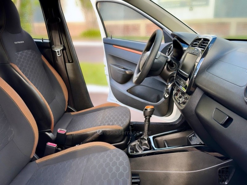 KWID 1.0 12V OUTSIDER FLEX 4P MANUAL - 2020 - NOVO HAMBURGO