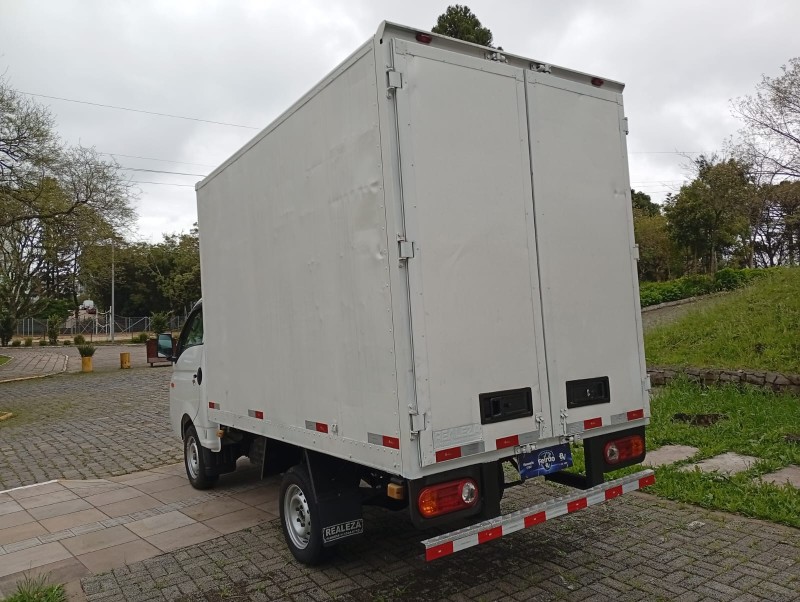 HR 2.5 TCI HDB BAU 4X2 8V 97CV TURBO INTERCOOLER DIESEL 2P MANUAL - 2011 - FARROUPILHA
