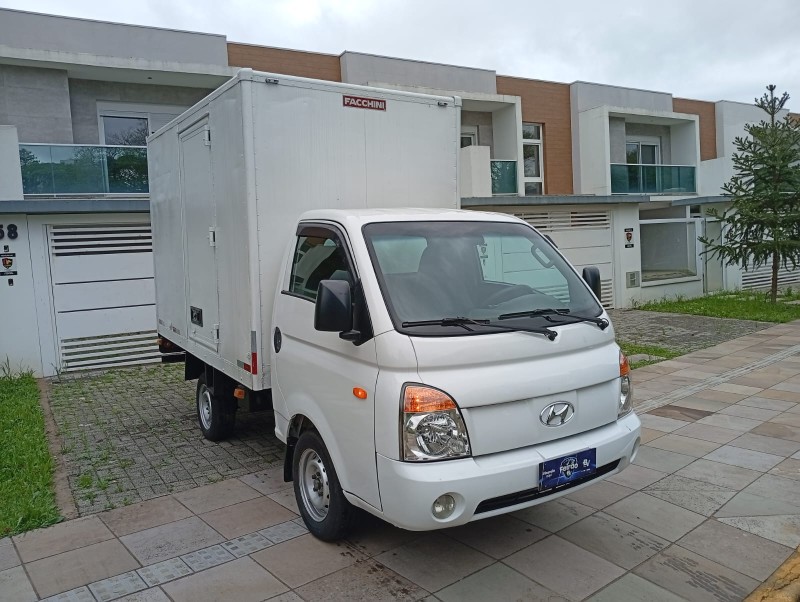 HR 2.5 TCI HDB BAU 4X2 8V 97CV TURBO INTERCOOLER DIESEL 2P MANUAL - 2011 - FARROUPILHA