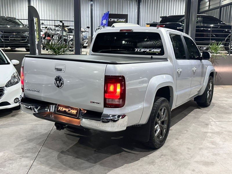 AMAROK 2.0 HIGHLINE 4X4 CD 16V TURBO INTERCOOLER DIESEL 4P AUTOMÁTICO - 2019 - CAMPO BOM