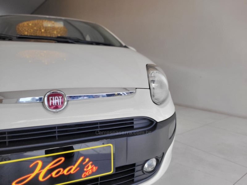 PUNTO 1.4 ATTRACTIVE 8V FLEX 4P MANUAL - 2014 - CANELA