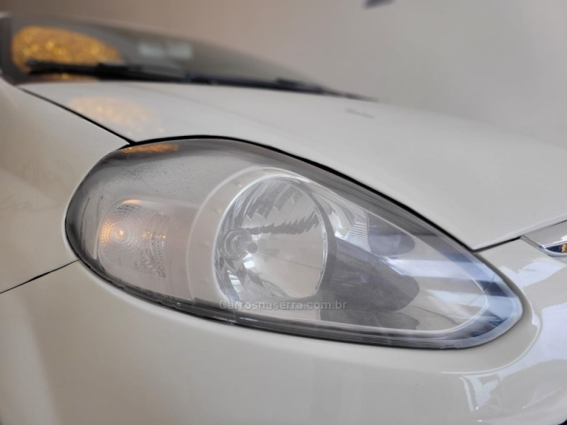 PUNTO 1.4 ATTRACTIVE 8V FLEX 4P MANUAL - 2014 - CANELA