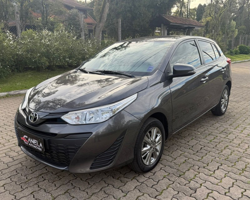 YARIS 1.5 XL PLUS CONNECT 16V FLEX 4P AUTOMÁTICO