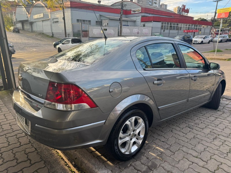 VECTRA 2.0 MPFI ELEGANCE 8V FLEX 4P AUTOMÁTICO - 2011 - CAXIAS DO SUL
