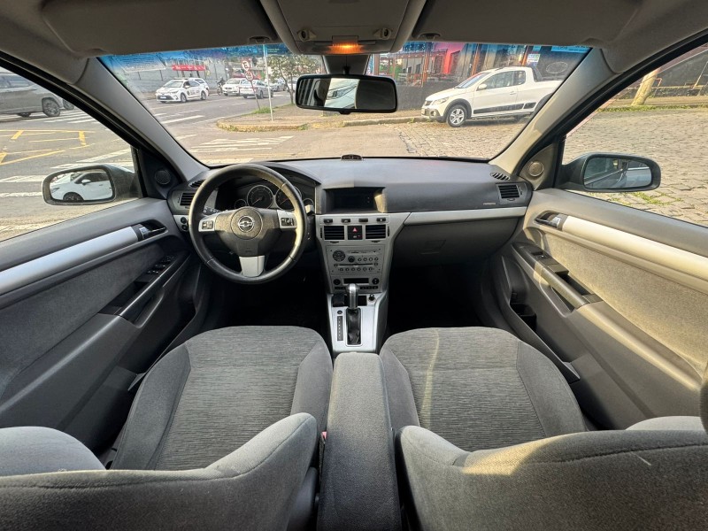 VECTRA 2.0 MPFI ELEGANCE 8V FLEX 4P AUTOMÁTICO - 2011 - CAXIAS DO SUL