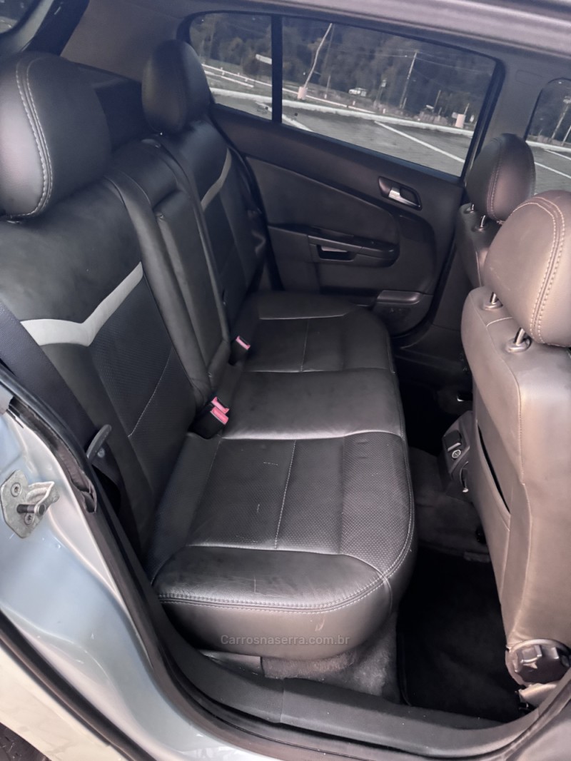 VECTRA 2.0 MPFI GT HATCH 8V FLEX 4P MANUAL - 2011 - CAXIAS DO SUL