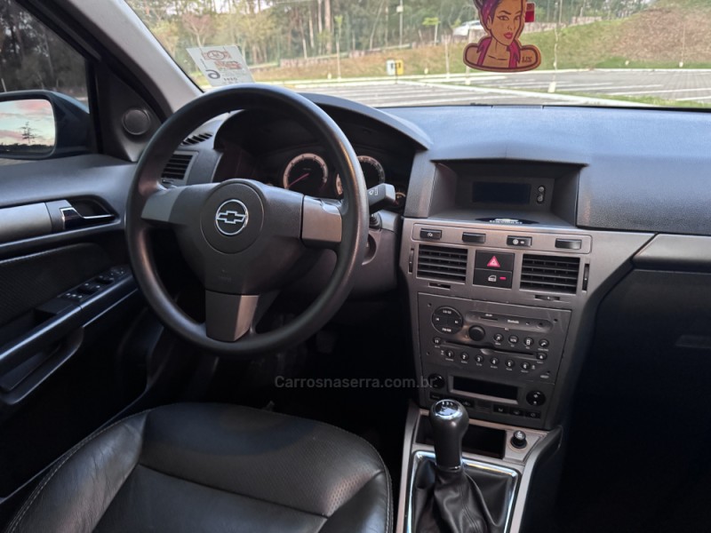 VECTRA 2.0 MPFI GT HATCH 8V FLEX 4P MANUAL - 2011 - CAXIAS DO SUL