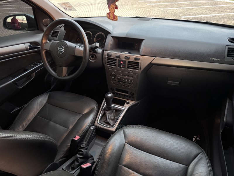 VECTRA 2.0 MPFI GT HATCH 8V FLEX 4P MANUAL - 2011 - CAXIAS DO SUL