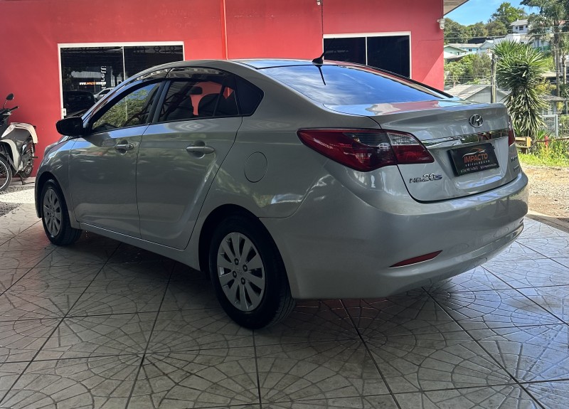 HB20S 1.6 COMFORT PLUS 16V FLEX 4P AUTOMÁTICO - 2015 - CAXIAS DO SUL