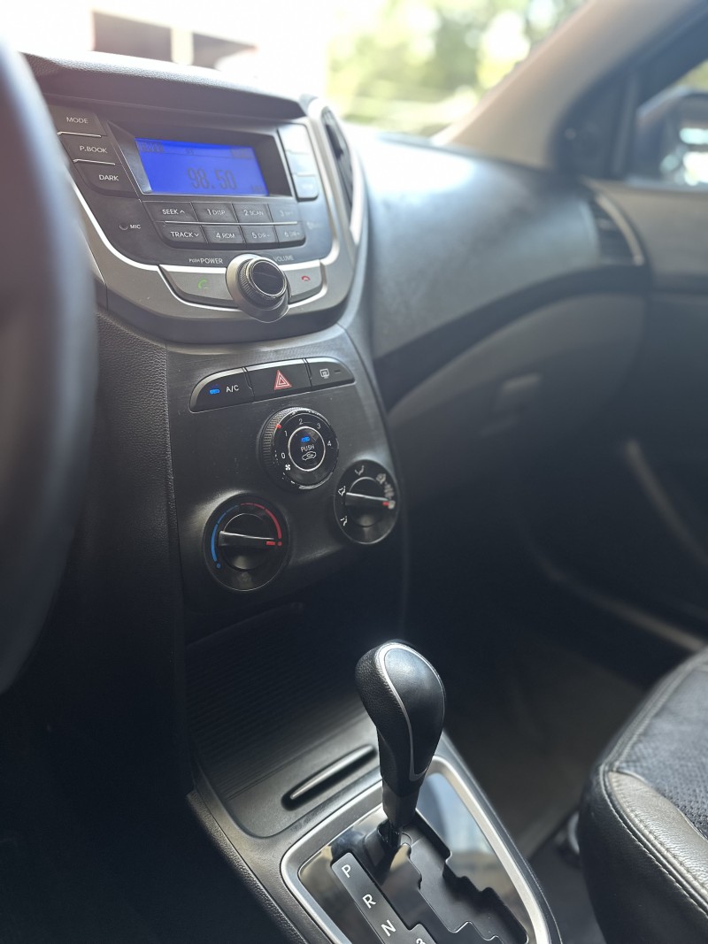 HB20S 1.6 COMFORT PLUS 16V FLEX 4P AUTOMÁTICO - 2015 - CAXIAS DO SUL
