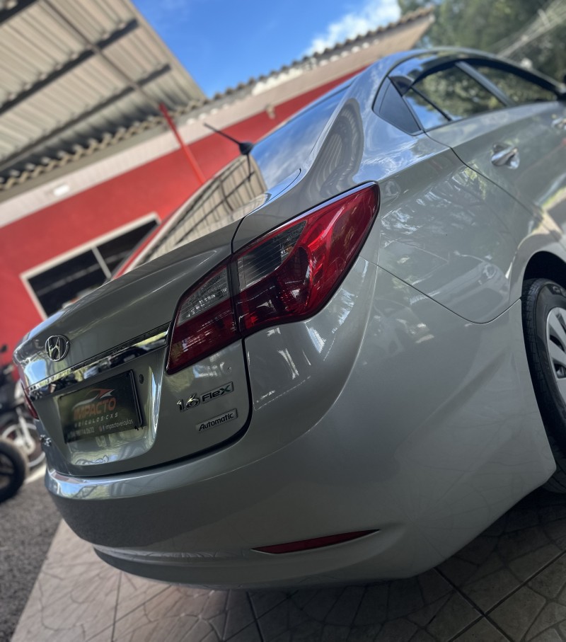 HB20S 1.6 COMFORT PLUS 16V FLEX 4P AUTOMÁTICO - 2015 - CAXIAS DO SUL
