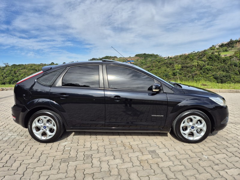 FOCUS 2.0 TITANIUM HATCH 16V FLEX 4P AUTOMÁTICO - 2012 - BENTO GONçALVES