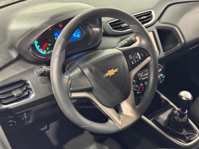 ONIX 1.4 MPFI LTZ 8V FLEX 4P MANUAL - 2016 - ESTâNCIA VELHA
