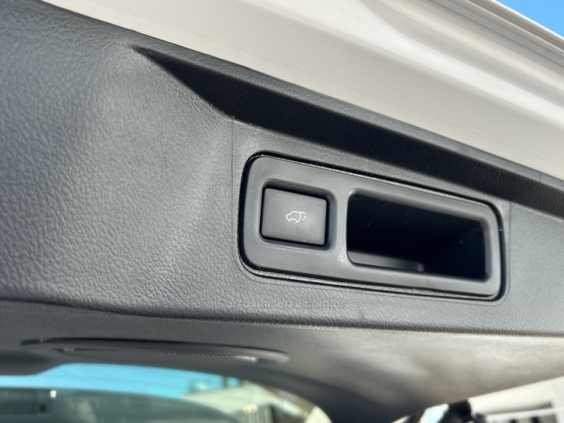 HILUX SW4 2.8 4X4 SRX PLATINUM TURBO 7 LUGARES DIESEL 4P AUTOMÁTICO - 2024 - FARROUPILHA