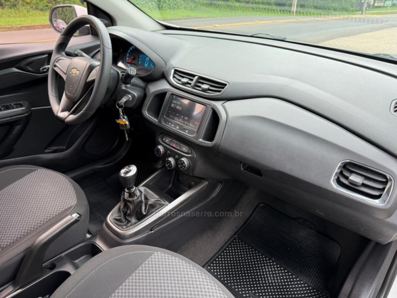 ONIX 1.4 MPFI LTZ 8V FLEX 4P MANUAL - 2014 - IVOTI