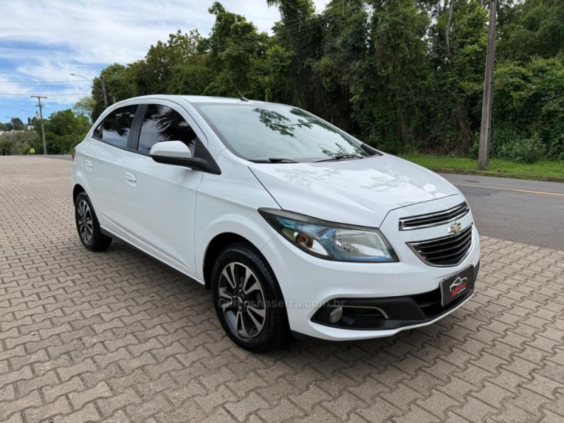 ONIX 1.4 MPFI LTZ 8V FLEX 4P MANUAL - 2014 - IVOTI