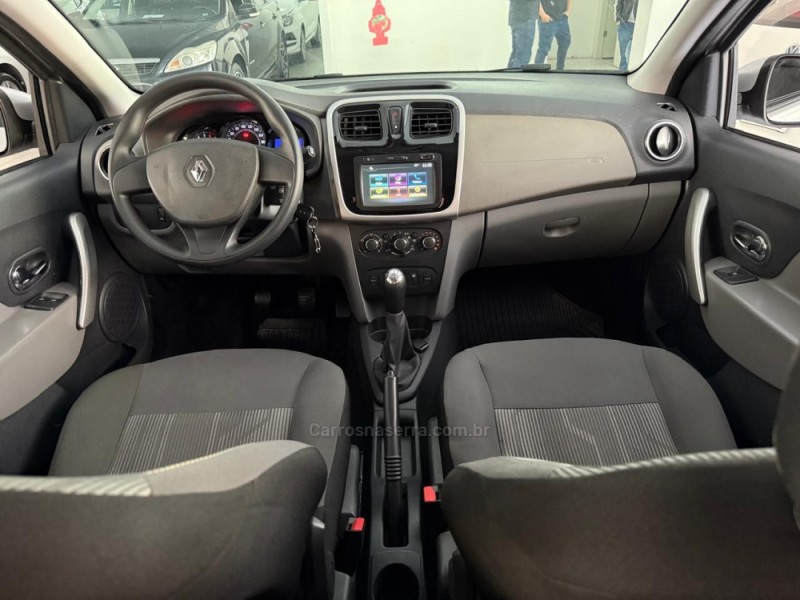 LOGAN 1.6 EXPRESSION 8V FLEX 4P MANUAL - 2017 - NOVO HAMBURGO