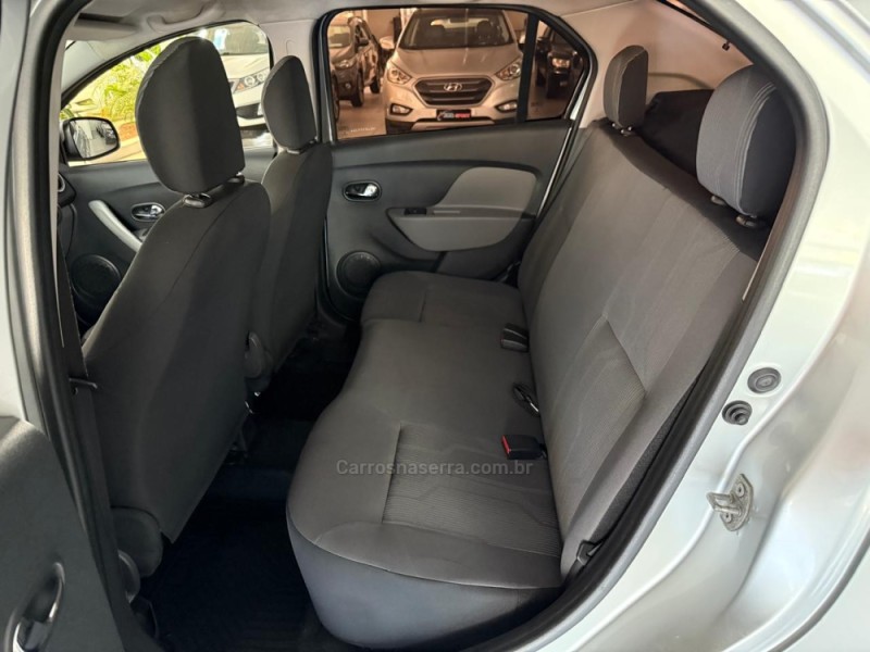 LOGAN 1.6 EXPRESSION 8V FLEX 4P MANUAL - 2017 - NOVO HAMBURGO