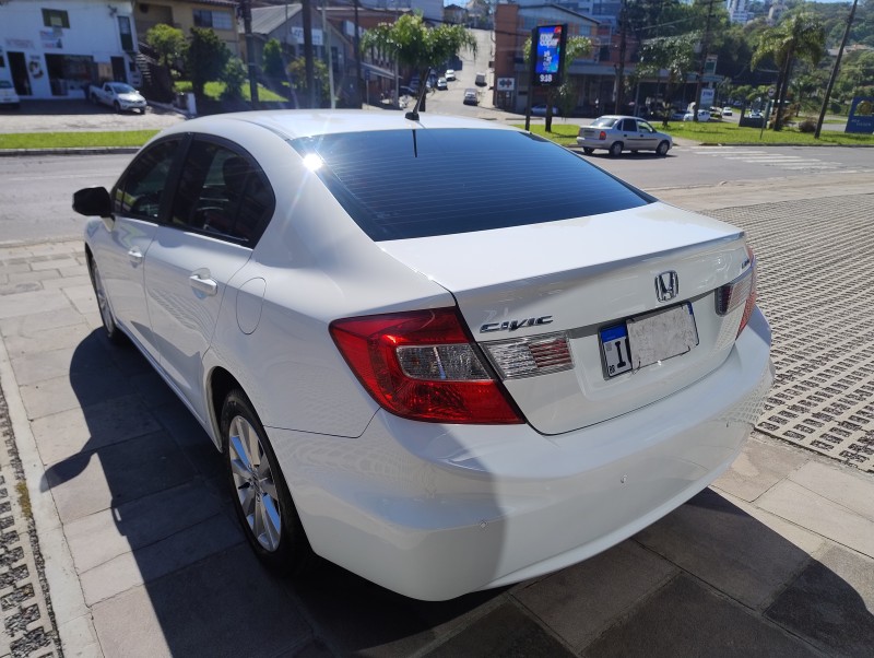 CIVIC 1.8 LXS 16V FLEX 4P AUTOMÁTICO - 2014 - CAXIAS DO SUL