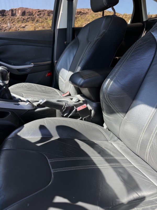 FOCUS 1.6 SE 16V FLEX 4P MANUAL - 2015 - FARROUPILHA