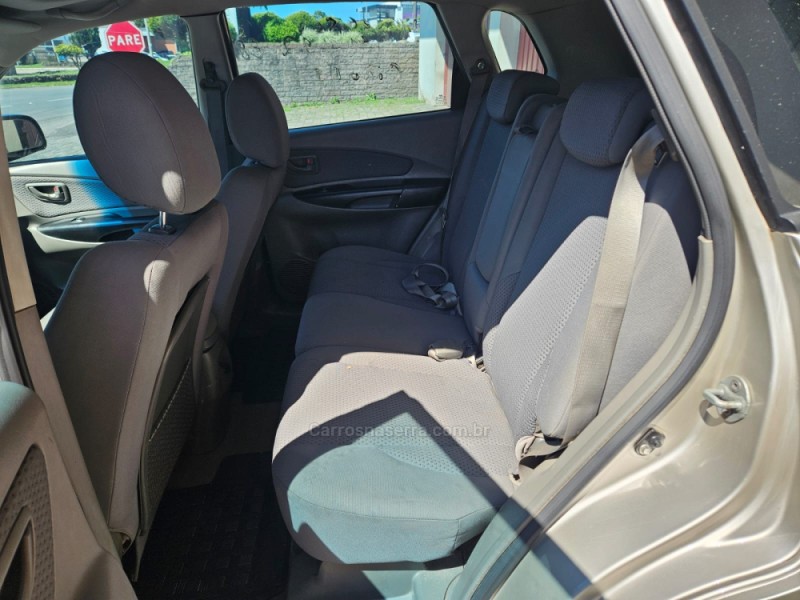 TUCSON 2.0 MPFI GL 16V 142CV 2WD GASOLINA 4P MANUAL - 2011 - VERANóPOLIS