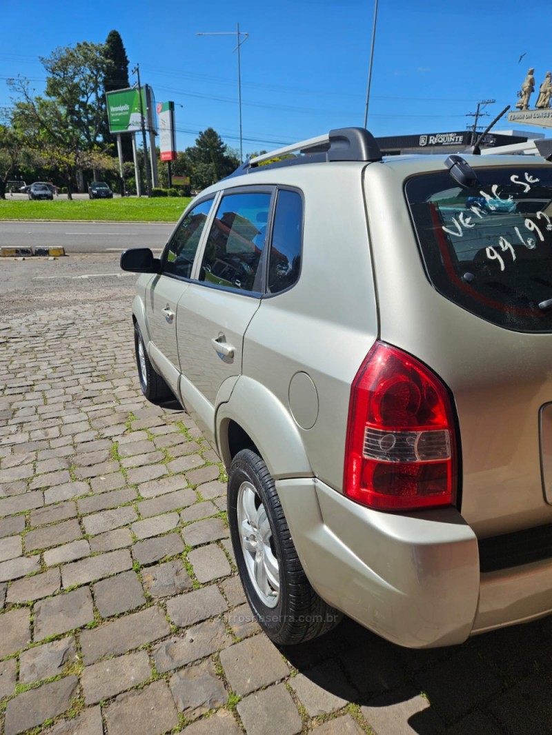 TUCSON 2.0 MPFI GL 16V 142CV 2WD GASOLINA 4P MANUAL - 2011 - VERANóPOLIS