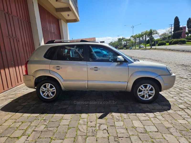 TUCSON 2.0 MPFI GL 16V 142CV 2WD GASOLINA 4P MANUAL - 2011 - VERANóPOLIS