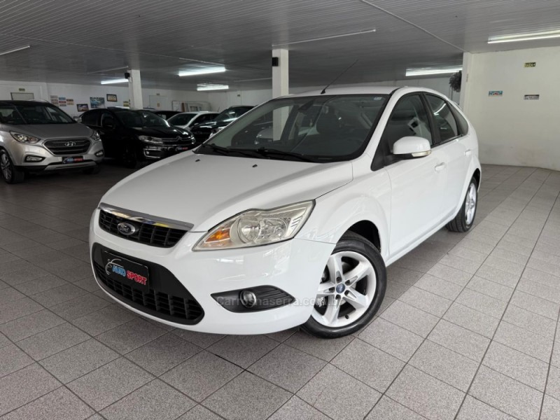 FOCUS 2.0 GLX 16V GASOLINA 4P MANUAL