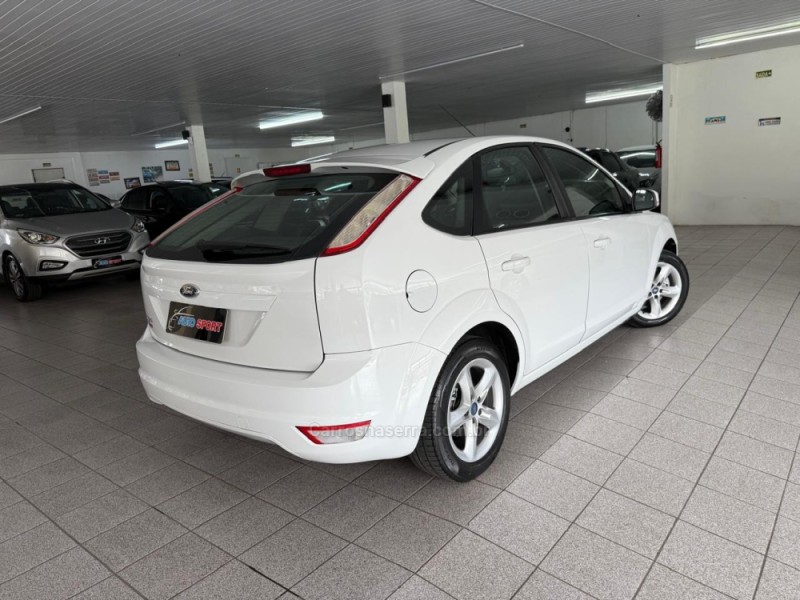 FOCUS 2.0 GLX 16V GASOLINA 4P MANUAL - 2013 - NOVO HAMBURGO