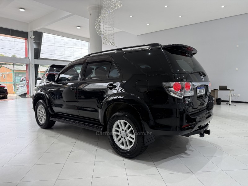 HILUX SW4 3.0 SRV 4X4 16V TURBO INTERCOOLER DIESEL 4P AUTOMÁTICO - 2015 - ERECHIM