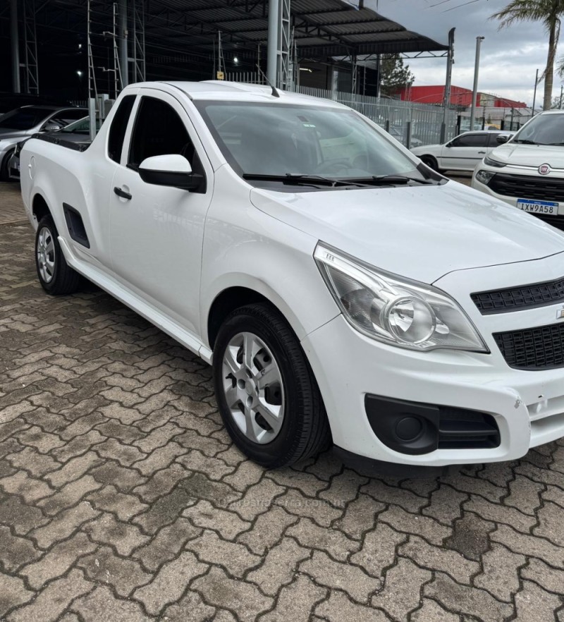 MONTANA 1.4 MPFI LS CS 8V FLEX 2P MANUAL - 2018 - SAPIRANGA
