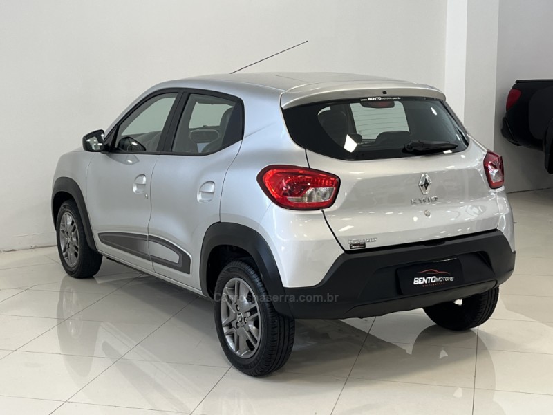 KWID 1.0 12V SCE FLEX INTENSE MANUAL - 2019 - BENTO GONçALVES