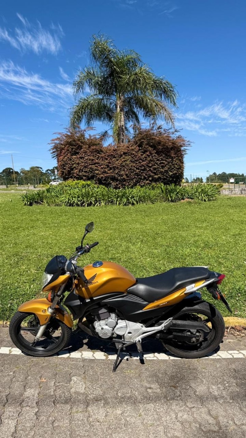 CB 300R ABS - 2010 - CAXIAS DO SUL