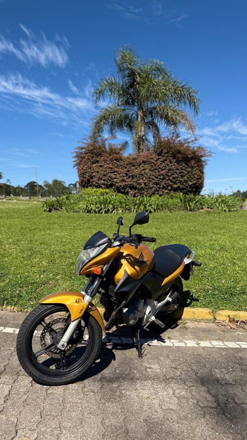 CB 300R ABS - 2010 - CAXIAS DO SUL