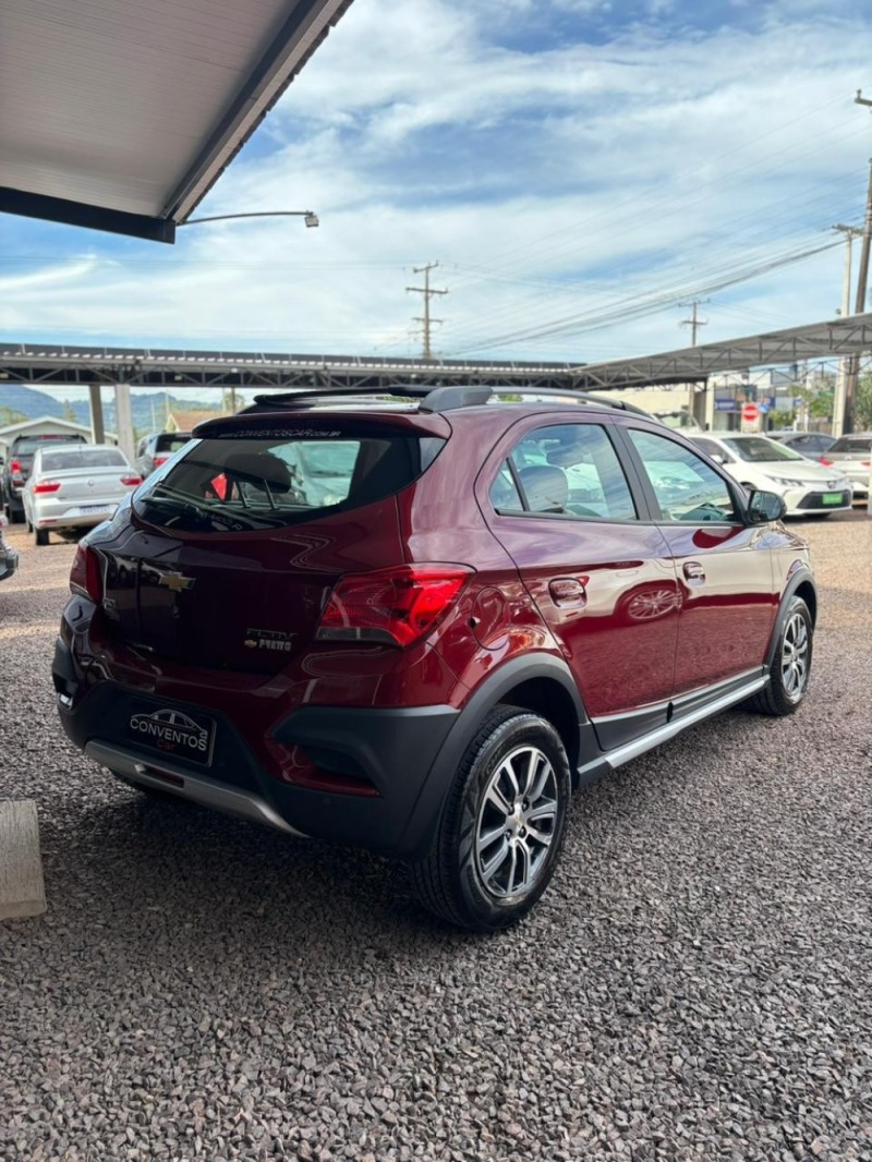 ONIX 1.4 MPFI ACTIV 8V FLEX 4P MANUAL - 2018 - LAJEADO