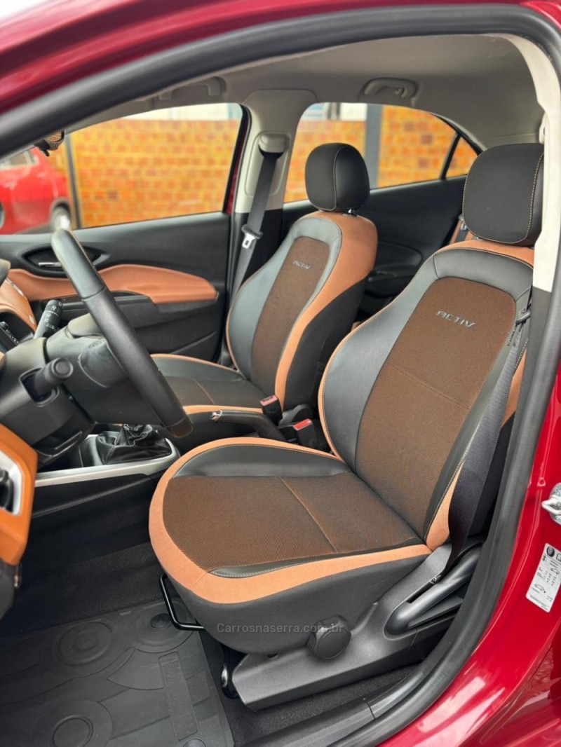 ONIX 1.4 MPFI ACTIV 8V FLEX 4P MANUAL - 2018 - LAJEADO
