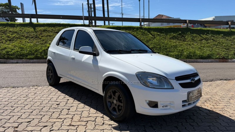 CELTA 1.0 MPFI LT 8V FLEX 4P MANUAL