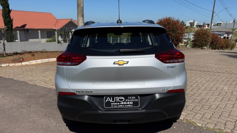 TRACKER 1.0 12V LTZ TURBO FLEX 4P AUTOMÁTICO - 2022 - DOIS IRMãOS