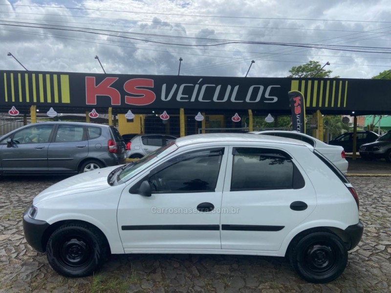 CELTA 1.0 MPFI SPIRIT 8V FLEX 4P MANUAL - 2004 - DOIS IRMãOS