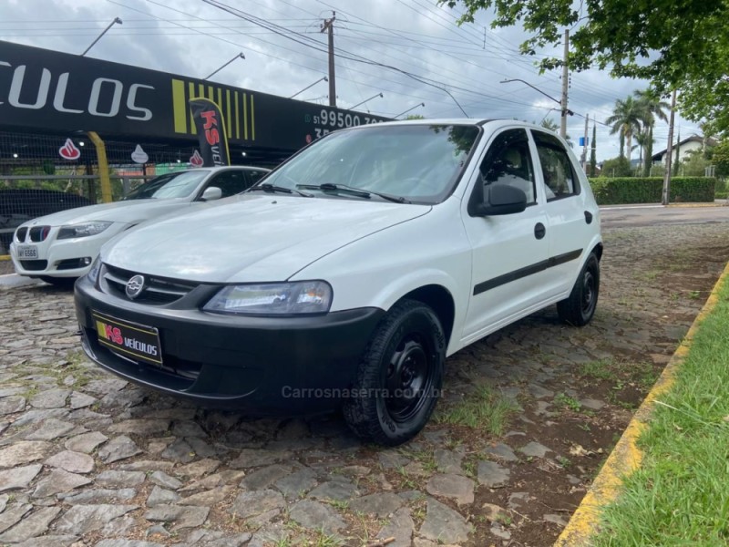 CELTA 1.0 MPFI SPIRIT 8V FLEX 4P MANUAL - 2004 - DOIS IRMãOS
