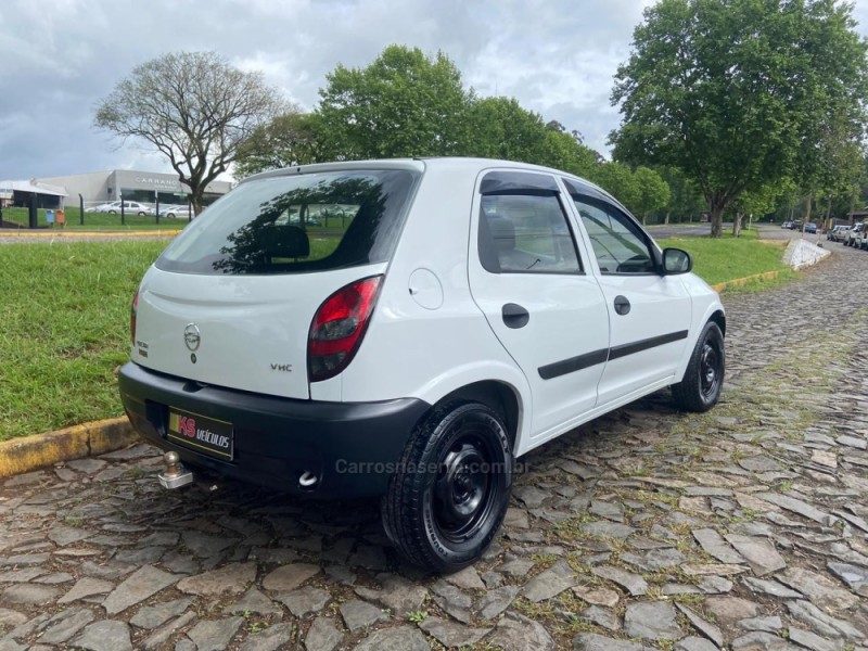 CELTA 1.0 MPFI SPIRIT 8V FLEX 4P MANUAL - 2004 - DOIS IRMãOS