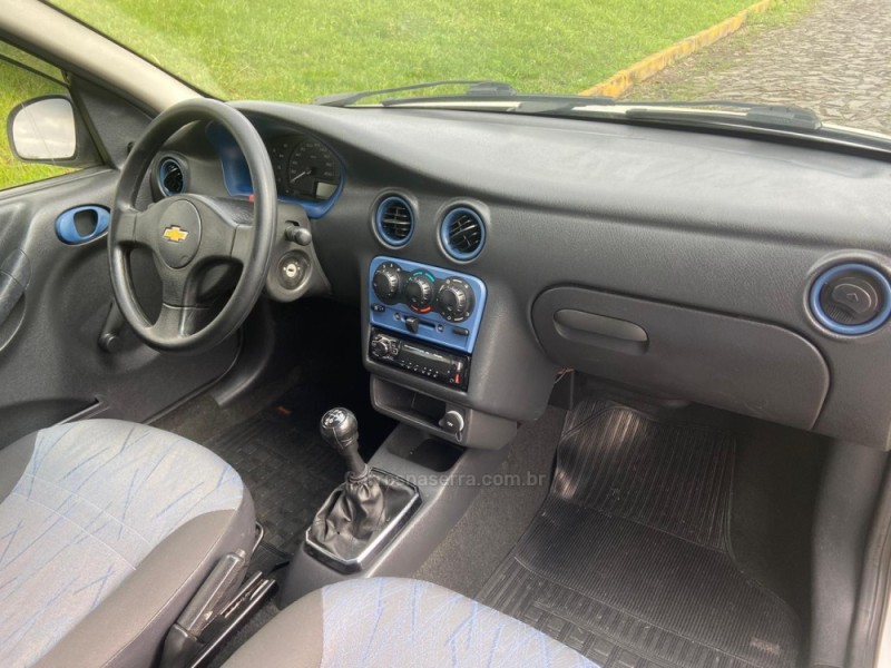 CELTA 1.0 MPFI SPIRIT 8V FLEX 4P MANUAL - 2004 - DOIS IRMãOS