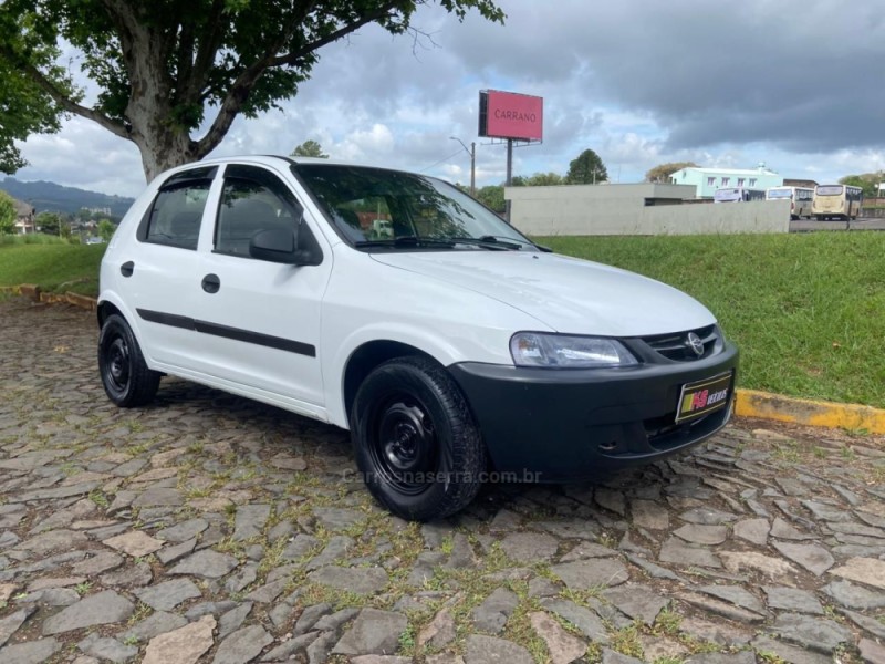CELTA 1.0 MPFI SPIRIT 8V FLEX 4P MANUAL - 2004 - DOIS IRMãOS