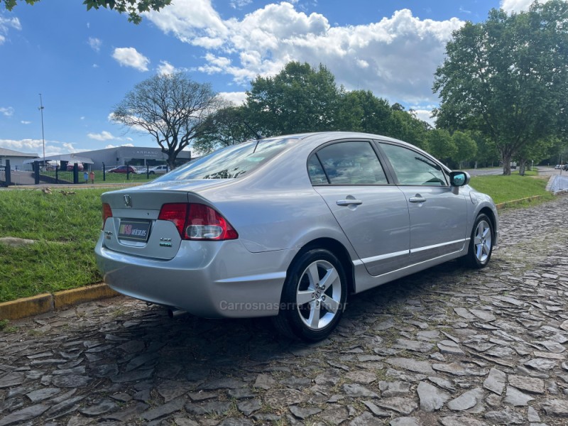 CIVIC 1.8 LXS 16V FLEX 4P AUTOMÁTICO - 2010 - DOIS IRMãOS